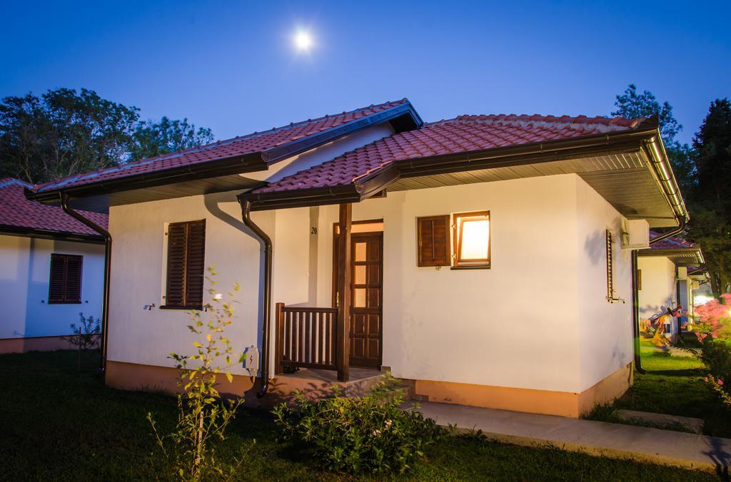 Htp Velika Plaza Ulcinj Hotel Quarto foto
