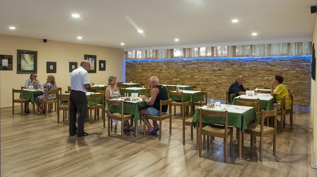 Htp Velika Plaza Ulcinj Hotel Quarto foto