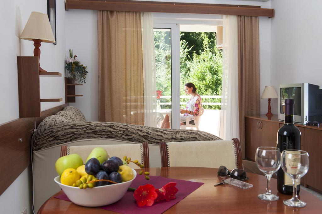 Htp Velika Plaza Ulcinj Hotel Quarto foto